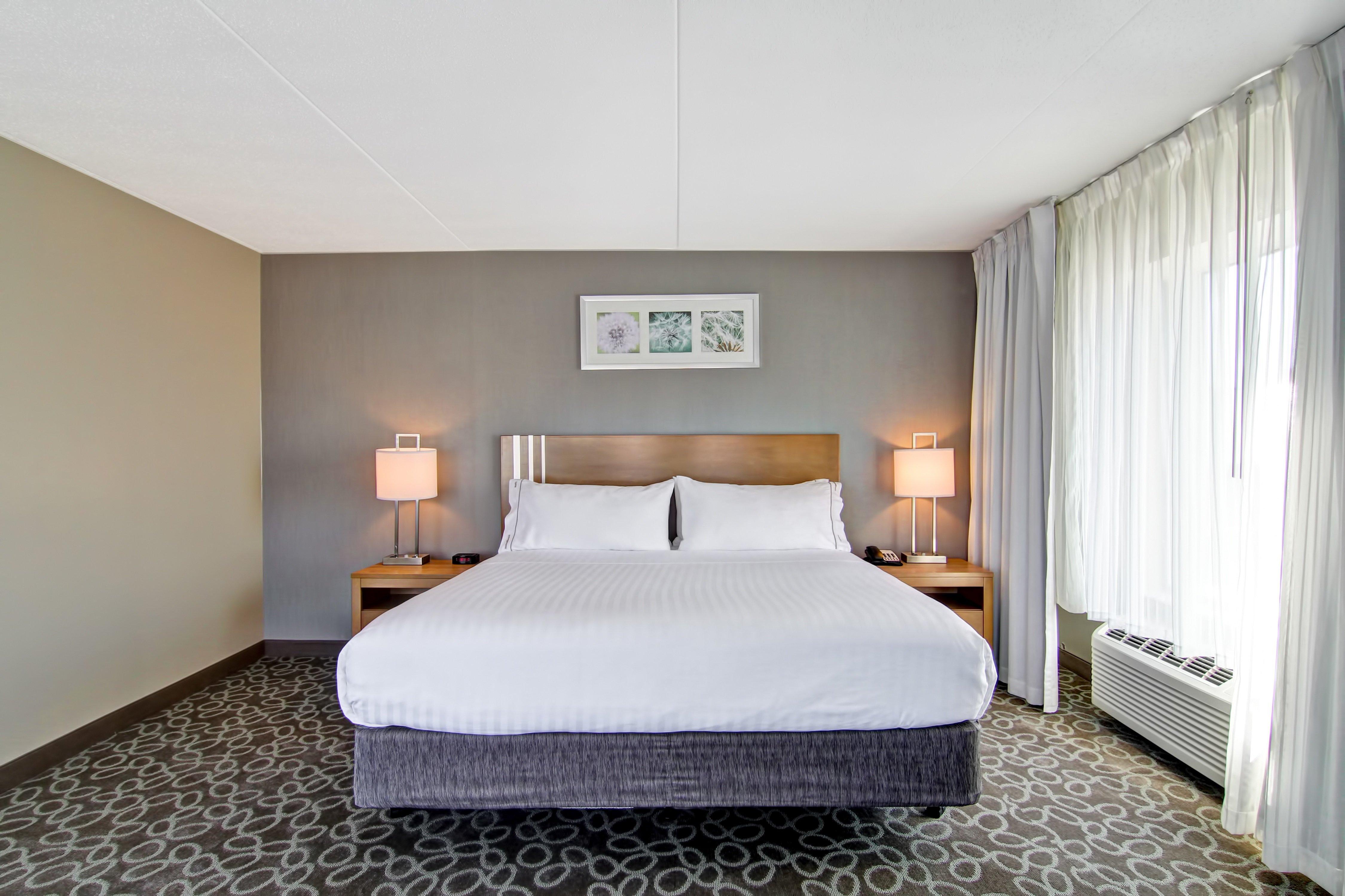 Holiday Inn Express & Suites Oshawa Downtown - Toronto Area By Ihg Exterior foto