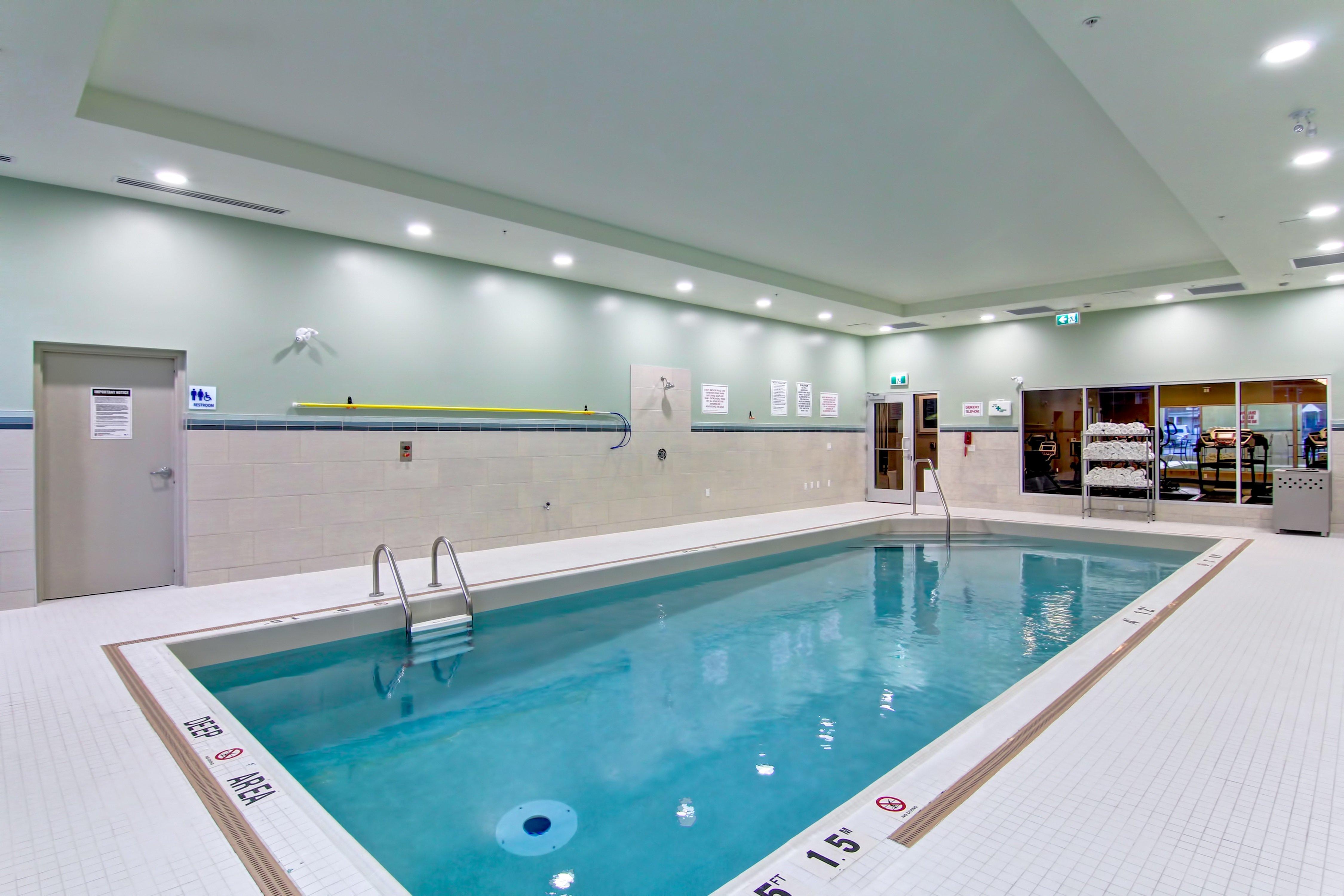 Holiday Inn Express & Suites Oshawa Downtown - Toronto Area By Ihg Exterior foto
