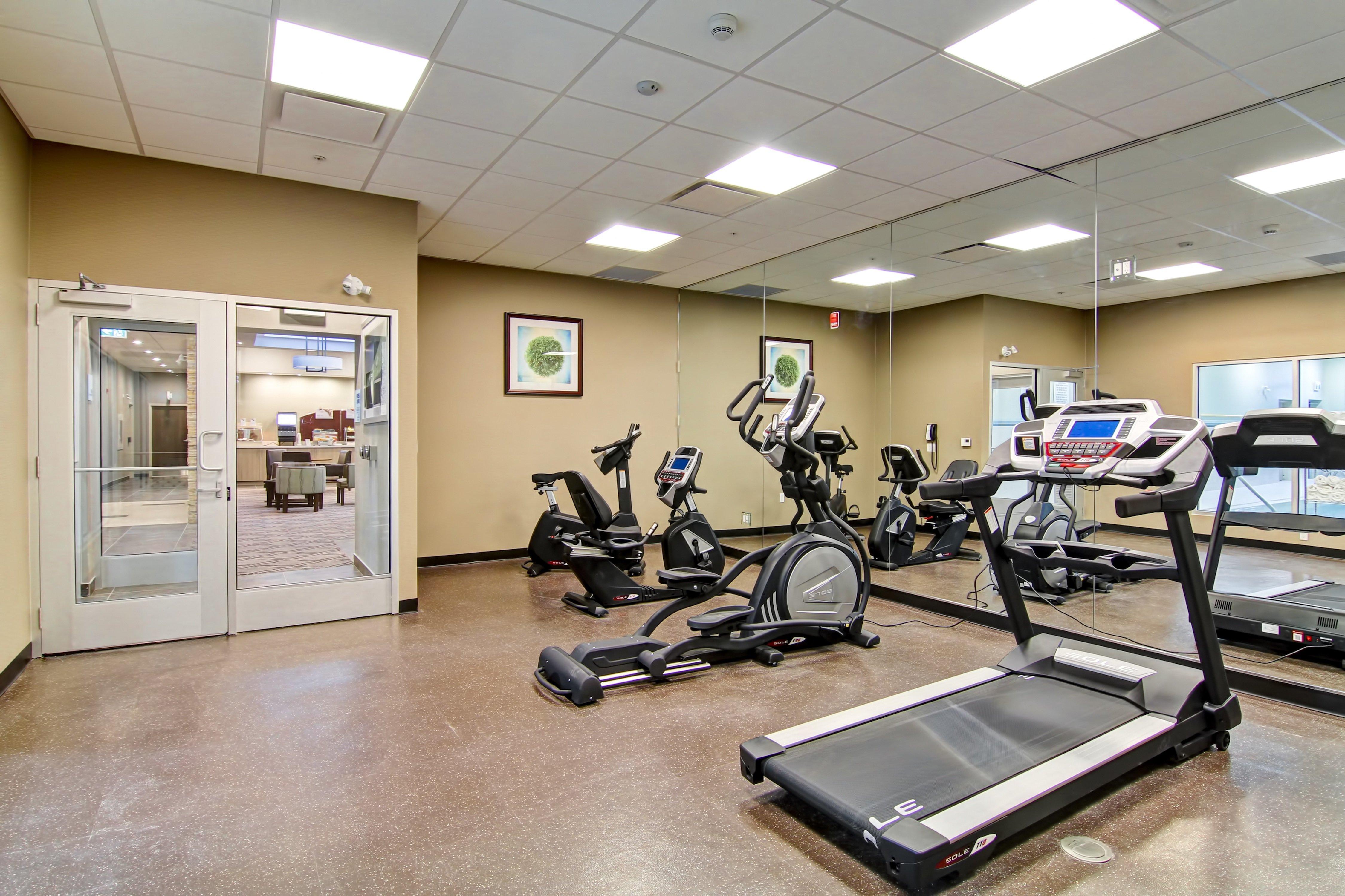 Holiday Inn Express & Suites Oshawa Downtown - Toronto Area By Ihg Exterior foto